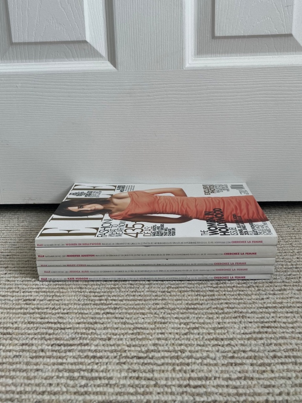 LIKE NEW: Elle US Magazine Bundle (2009)